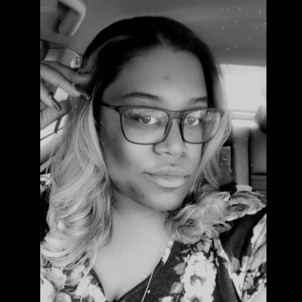 Meet your Posher, Linny Rae